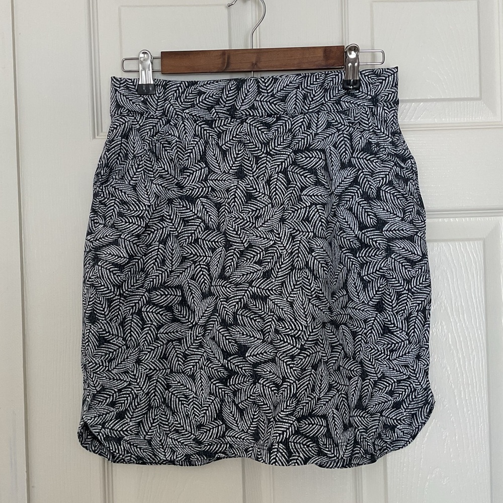 NWT Peter Millar Skort Women’s Alice Petal Hem Blue/White Palms S